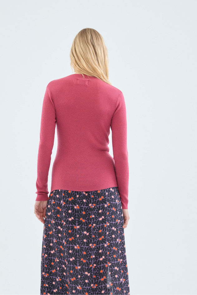 Maglione a coste con collo perkins rosa