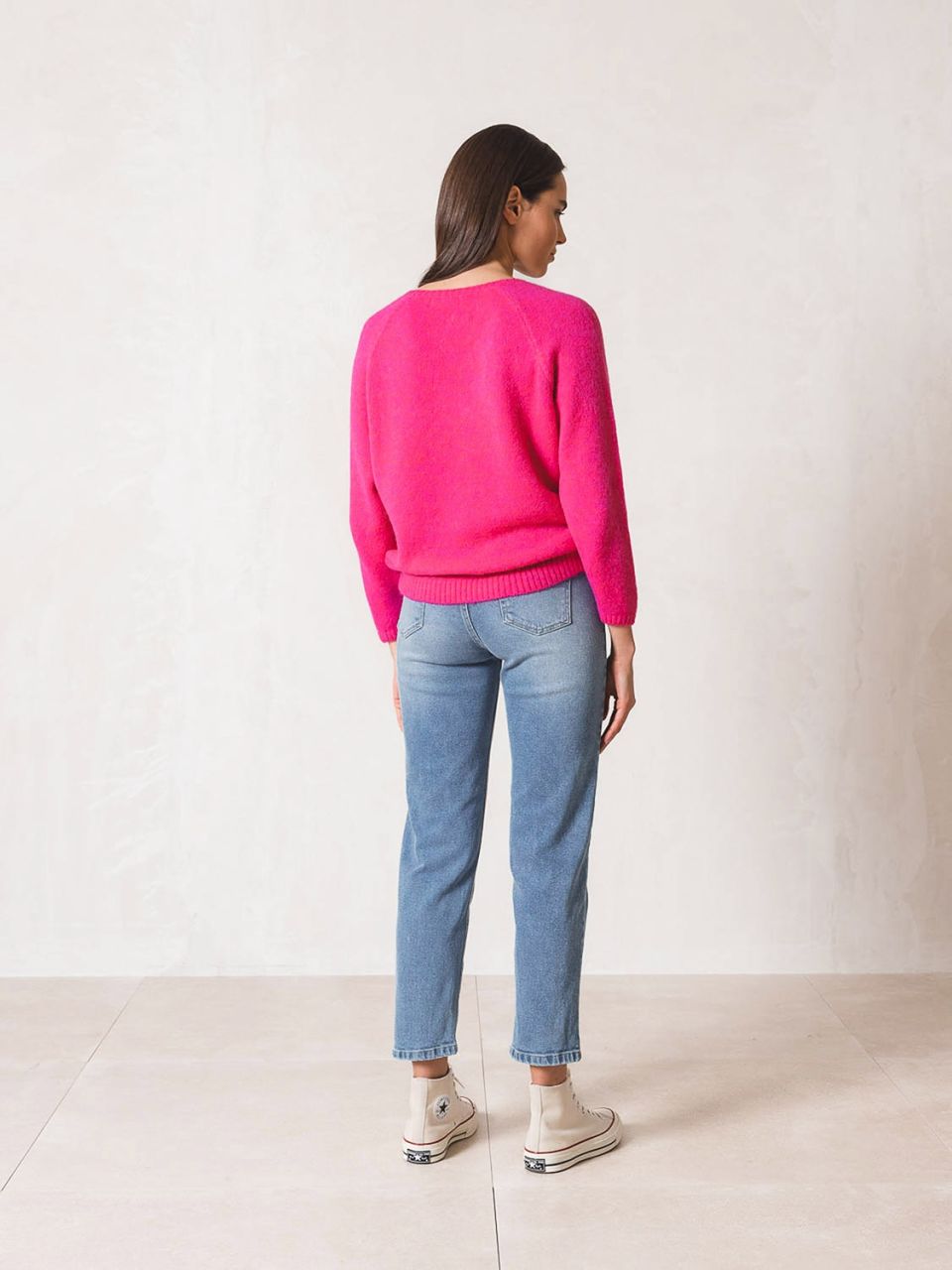 Maglione con scolllo a V fucsia